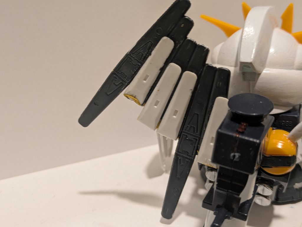 あと、なぜかファネルが折れていないので曲げて瞬間接着剤で固定しました。