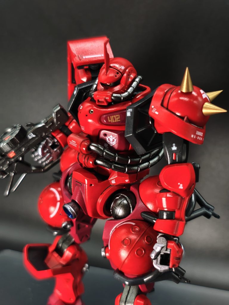 いつもはツヤを消しているのですが、今回はツヤがあった方が凶悪な感じがするので、つや有りとしました