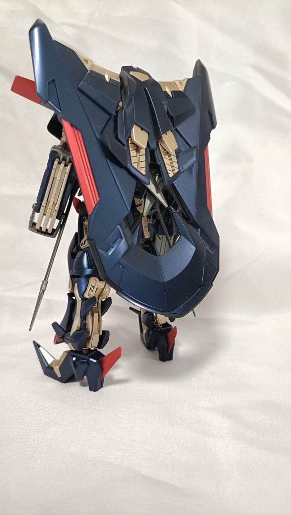 最近やーっとこさ塗装環境が落ち着いて、モチベも回復して、前回upしたガンキャノンでリハビリかけて… 見ないようにしてたこの子と向き合う決意が起こる…と。いや…1年前の俺、けっこう頑張って塗り分けしようとしてたんやなww