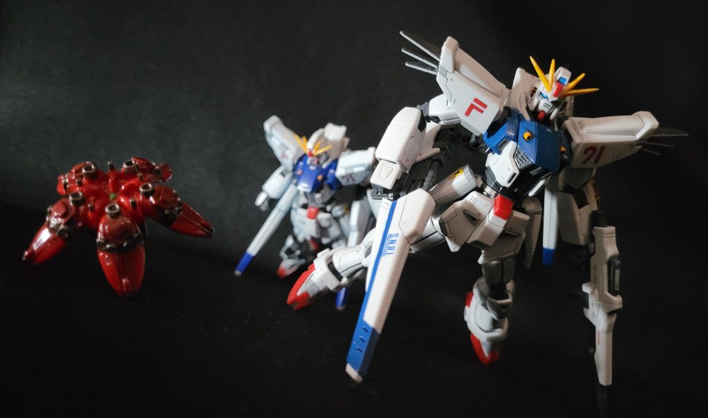 「何機いるのだ? 敵は!?」「質量を持った残像だというのか?」