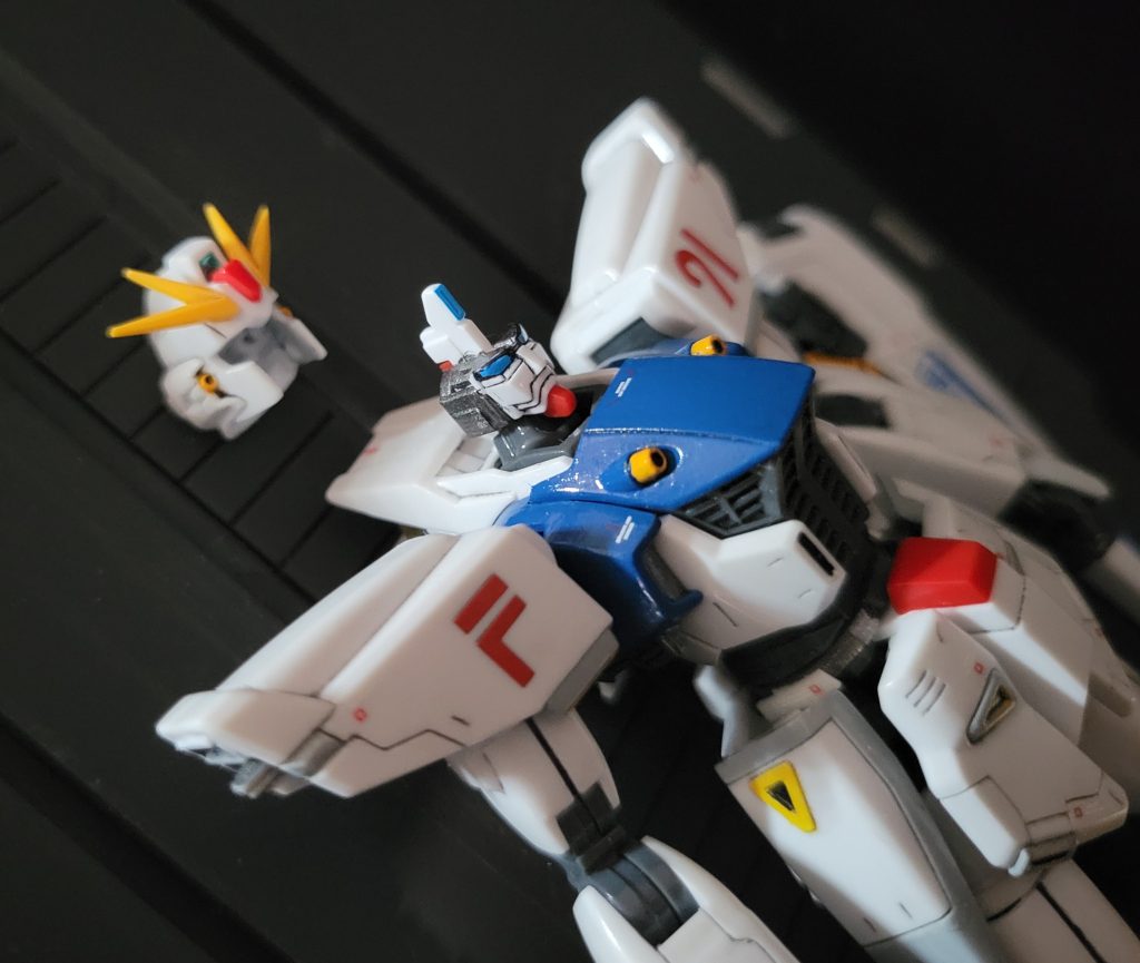 製作途中。取説に載ってる「八掛けの吊り橋」の意味がわからず作業が進みません(爆)