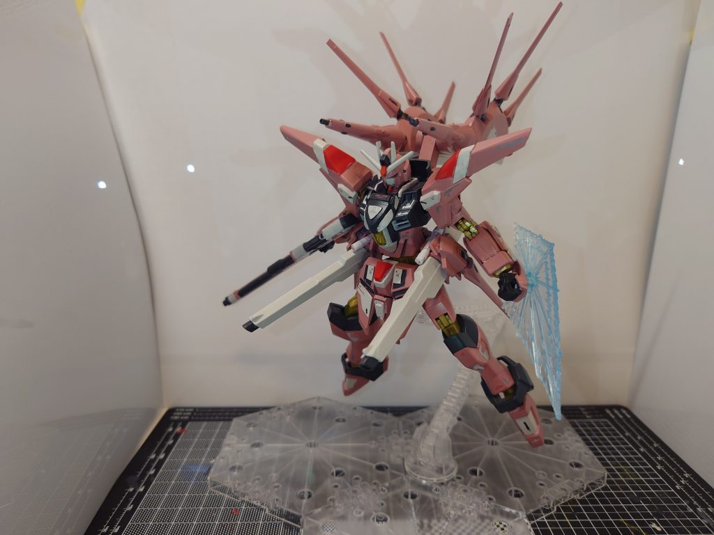 突撃ビーム機関砲・トヴァシュトリ超高インパルス砲・フォランスアスタ レール砲によるフルバーストモード作成している時からこれを表現したかったです。