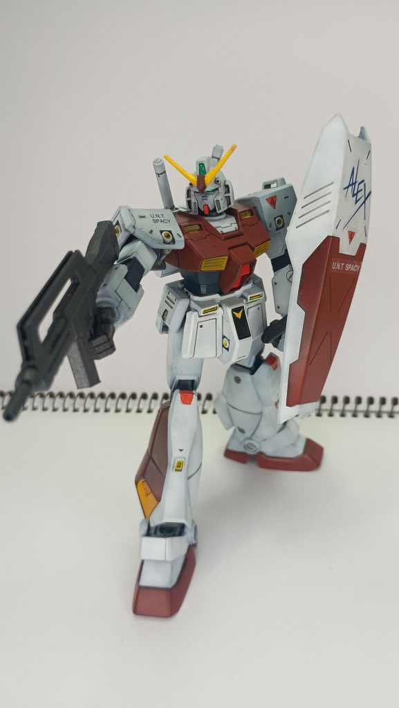 ガンダムOT-1アレックス(星一号作戦仕様クリス専用機)妄想IFストーリーニュータイプ専用機ではなく、オールドタイプ専用機。F1並みの反応速度をあえて、スポーツカー並みにデチューン。技術士官でもあったクリスチーナ・マッケンジーがアムロ・レイ専用機に最終調整しつつ、自分自身が最高のパフォーマンスを発揮できるようにシステムを変更した機体。