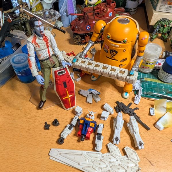 制作中のEXPOガンダム少し進みました。オプションパーツの塗装がまだまだ大変だなぁ(⁠.⁠ ⁠❛⁠ ⁠ᴗ⁠ ⁠❛⁠.⁠)(⁠.⁠ ⁠❛⁠ ⁠ᴗ⁠ ⁠❛⁠.⁠)（3枚目）