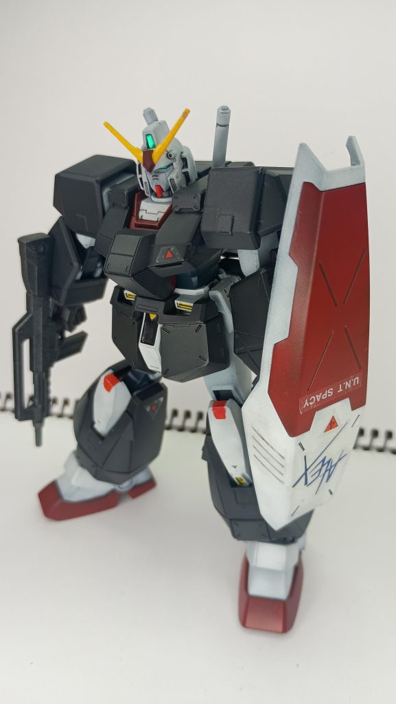 アーマー状態では、シールドは逆さまにしか取り付けられませんでした。これはこれでイイですね♪