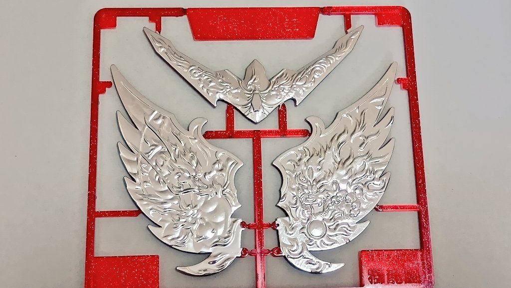 そうすると青い部分が浮いてしまうのでやめました