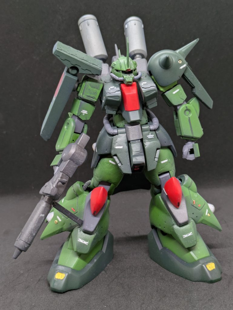 キットのこと、その12。カラーは、こちらもガンダムカラーをそのまま使いました。成型色を再現した良い色なのですが、せっかく塗装するなら成型色と同じでなくて良いと思ってしまいました。ザクIII改を作った方の作品を拝見させていただくと明るめで仕上げている方が多く、その方が映えていいなー、と思いました。