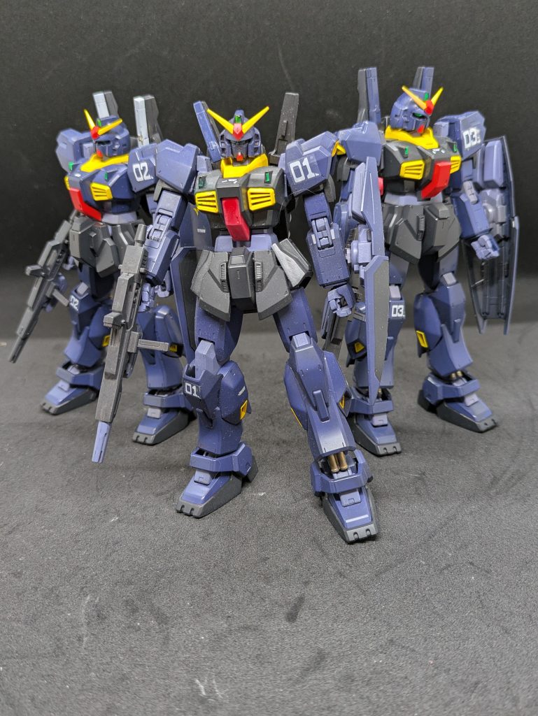 HGUCティターンズカラー　その1ティターンズカラーのマークIIには付属の機体番号シールが付いています。皆様は何番を選びますか？エマさんの1号機。カクリコンの2号機。ジェリドの3号機。なんて考えていたら店舗の棚に何日も残っていたのを集めたら3機揃ってしまいました。