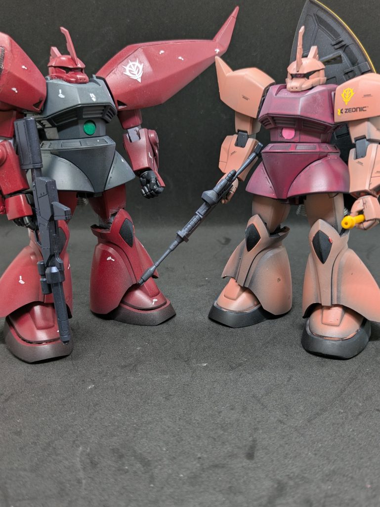 キットのこと。その2。HGUCゲルググとの比較。うん、もうこれをそのまま変更しただけって感じですよね。設定ではゲルググが全長19. 2mで、リゲルグが21.1m(23.1m説有)なので、リゲルグの背を少し伸ばすことにしました。