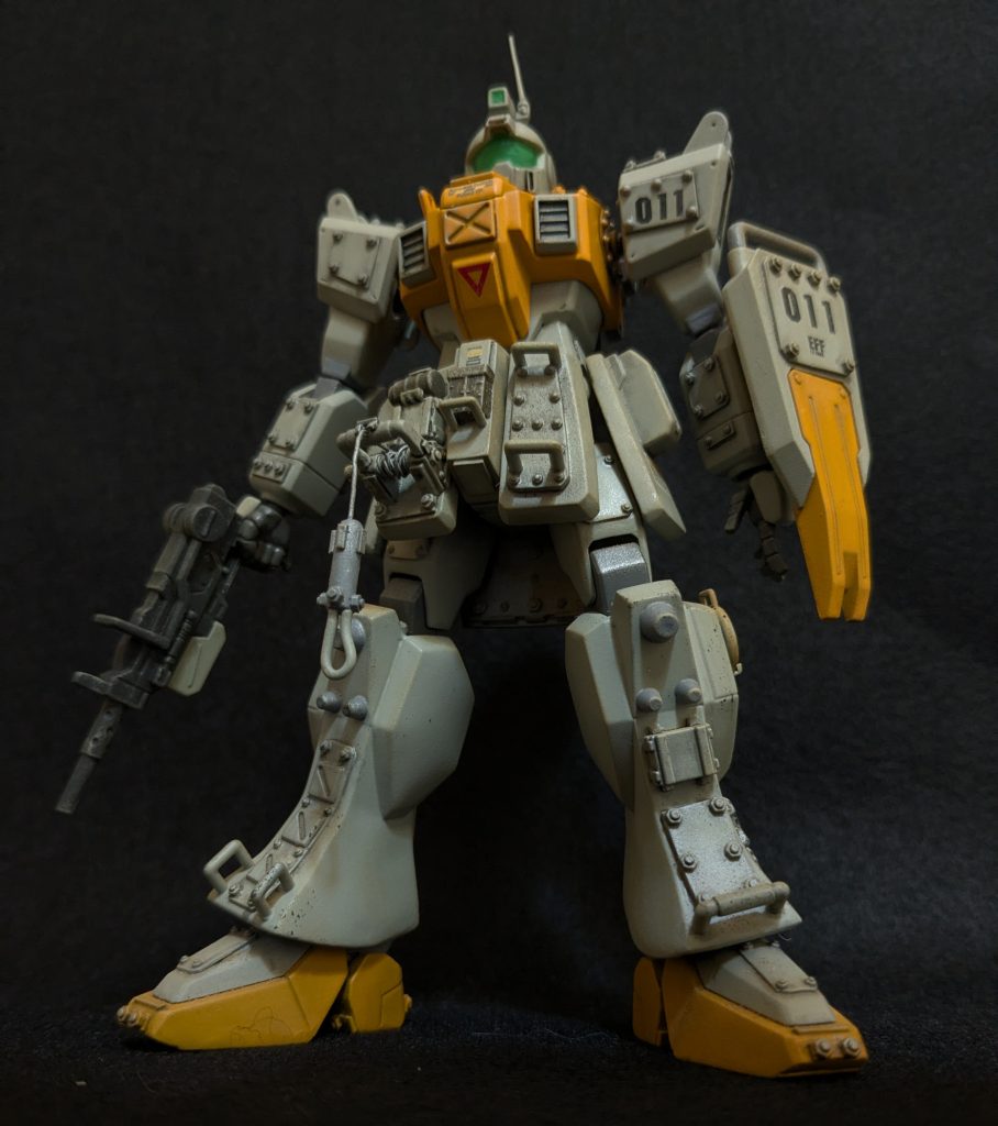 今回も前回の旧ザク同様に牽引ワイヤー。　　　　陸戦型っぽくする為に今回も……芸がないか…。