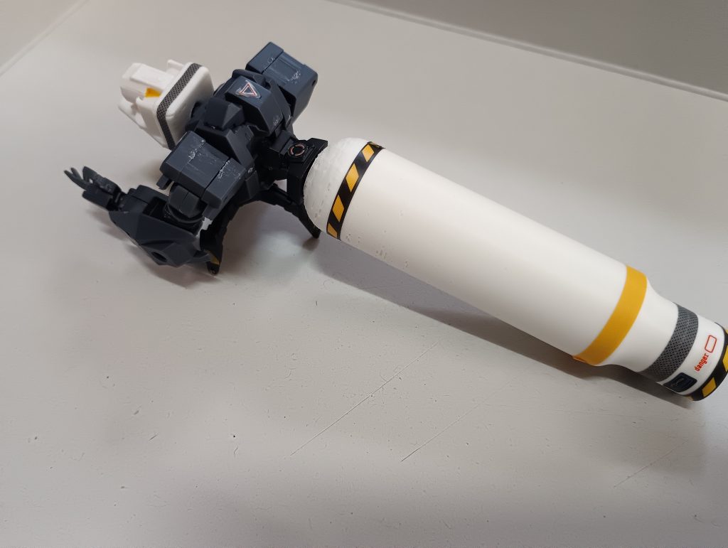 ブースターユニットも3Dプリンターで設計、印刷後デカールを貼りました。塗装はしてません。