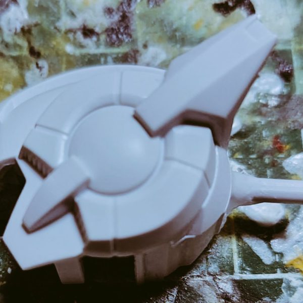 ジャンクからウルフヘッドパーツ完成。ダブルオーガンダムの後頭部にジョイントパーツ追加。これでウルフモードに変形できるぞ。（3枚目）