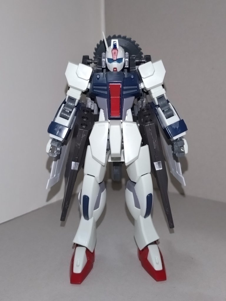 【概要】GAT-02HD　リトルバグダガー花咲川女子学園高等部生徒会の副会長を務める、Poppin'Partyのキーボード担当・市ヶ谷有咲が制作した「ダガーLマンゴーシュ」に、さらに改良が施された姿。エールストライカーを廃し、背部には固定式の「リトルバグストライカー」を、サイドアーマーにはランサーダートユニットを、それぞれ装備する。