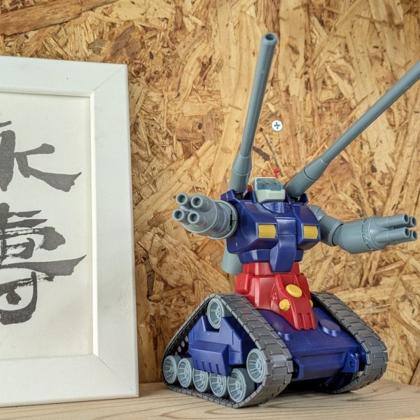 今月は『震える山推進月間』なので2機目は、量産型ガンタンクを作ります🙌🏻グフカスタムに時間かけすぎて他の機体ぜんぜん作れませんでした💦💦🤣量産型ガンタンクはHGのキットがないので、普通のガンタンクを改造しようと思います👍🏽凄い単純なキットなのて素組はあっという間に終わりました😻✨単純ですがそこそこ良いキットだと思います😋また改造過程を細くアップしていきますのでお付き合いいただければ幸いでございます🙇🏼‍♀よろしくお願いします(gundam-kao2) （4枚目）