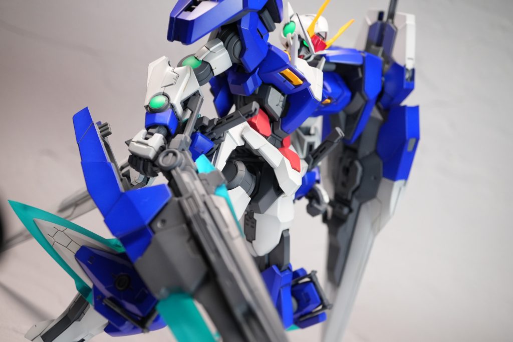 素立ち。立ち姿がかっこいいガンダム。