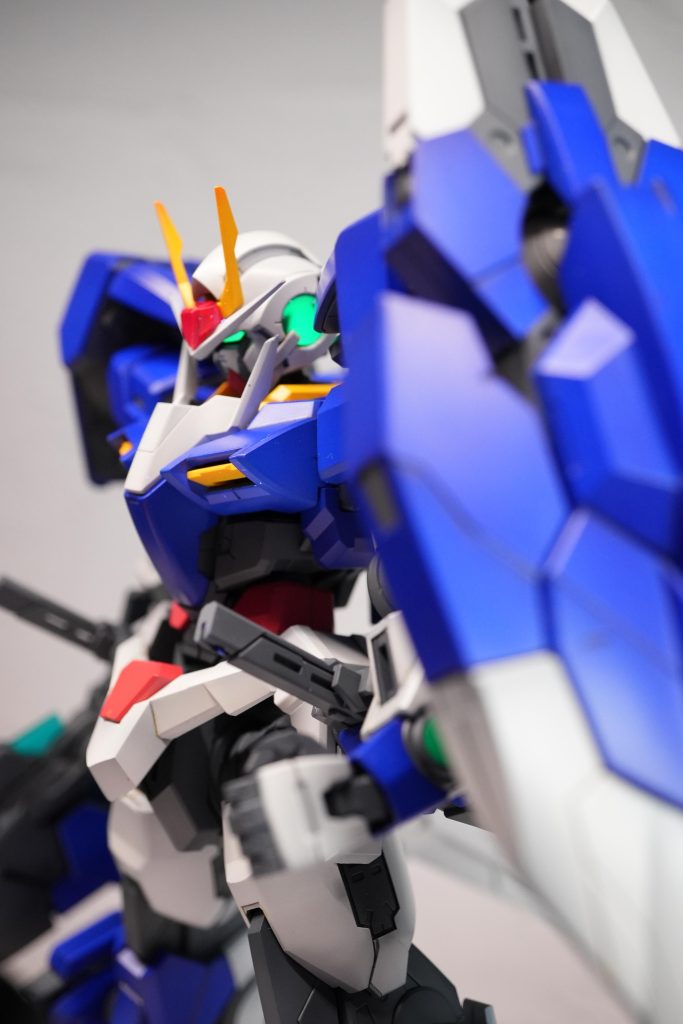 サイドショット。PGダブルオーライザーの箱絵が好きでこの写真に。