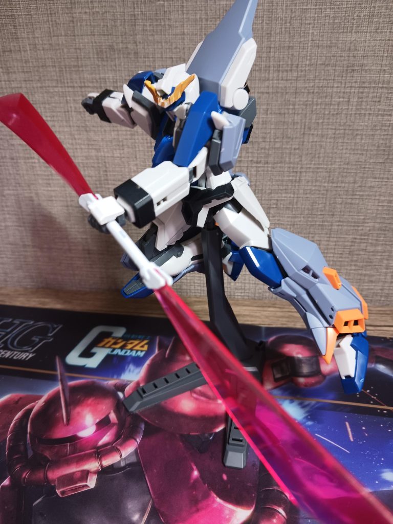 武装はアイアンクローガンとビーム薙刀、ランサーダートIIIです