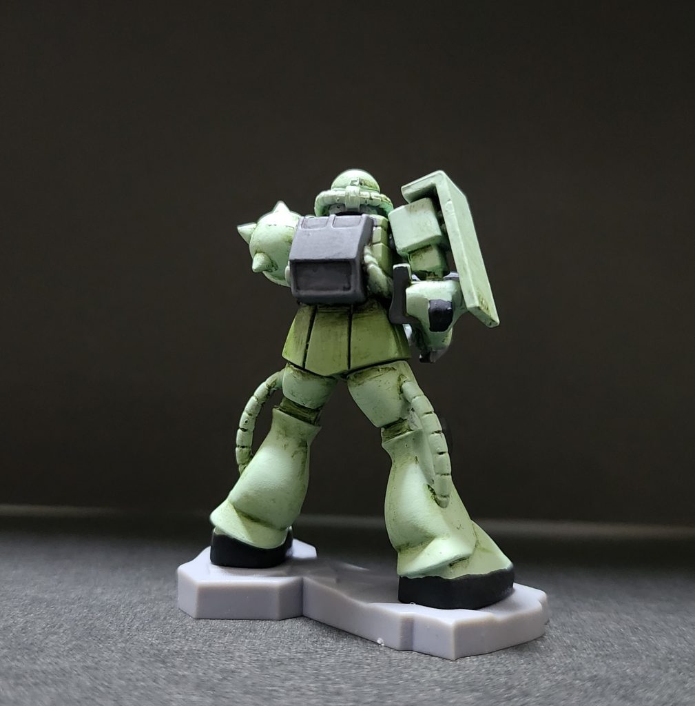 後ろからABS素材らしいけどラッカー筆塗りで割れないから取り敢えずこのまま続行？