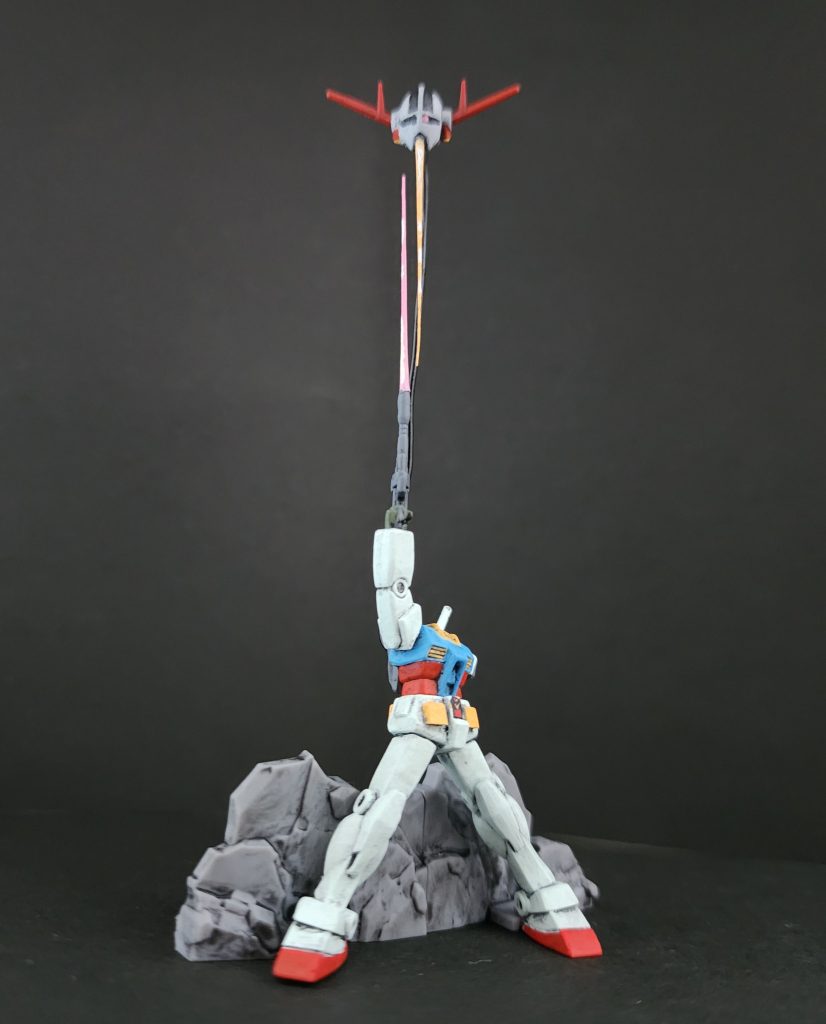 溶かしたランナー2本くっつけてビームの撃ち合いにしてます多分これ当てた人みんな考えるんだろうなと