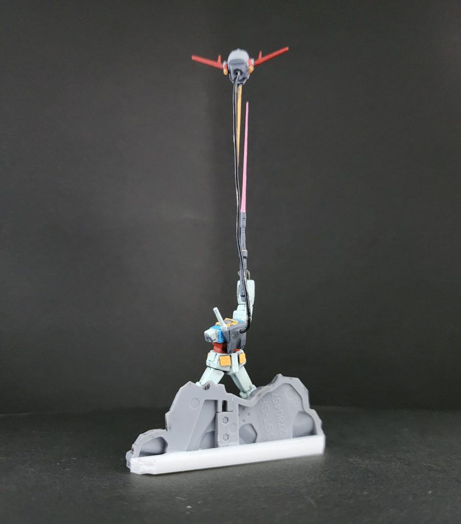 針金のせいで重心が狂ったのでスタンドに補強を加えてます針金は1ミリ線をつや消し黒で塗りバレにくくしてます笑