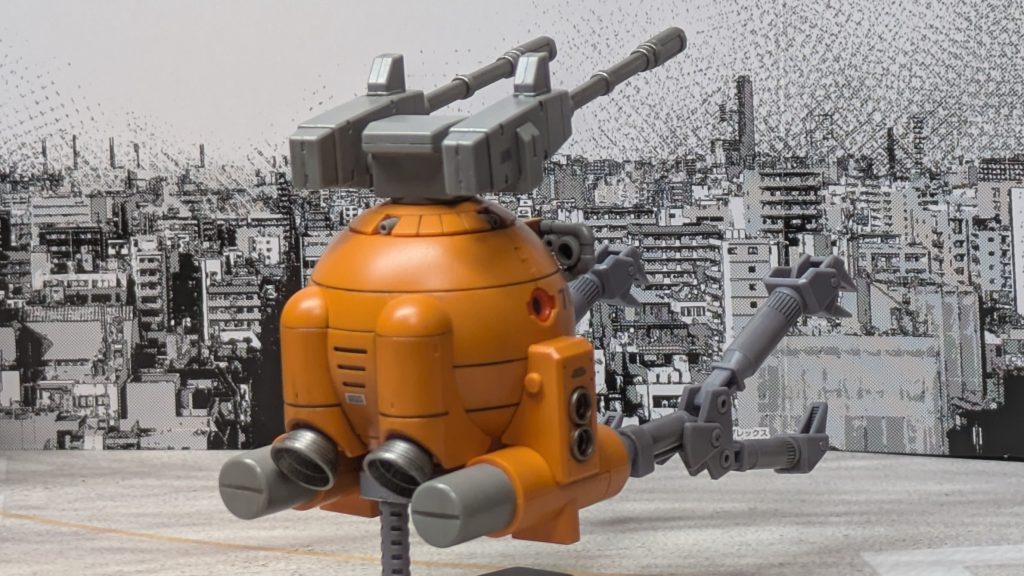 一年戦争後半になり、国連軍の反攻作戦開始とジム量産型の生産が始まるとボールはジムの支援機として大量に生産される事となった。しかし、K型で使用されたルナチタニウム合金装甲は大量生産には不向きとして対弾性に劣るチタン合金に変えられ、パイロットの生存性はさらに低下したものの、生産コストが抑えられたことで、これまでボールを配備できなかった艦艇や特設巡洋艦の戦訓を反映させたボール搭載型サラミス級巡洋艦などあらゆる艦船にジムと共に配備する事が可能となった。一方で既存のK型は少数ながら後期型が生産され、装甲はそのままに作業用ウィンチやヘッドライトなどが省略された。また、後期型から塗装はオレンジからグレーへと変更され、配備先もサラミス級巡洋艦配備のボール部隊隊長機として配備された。ボールは一年戦争緒戦から中盤まで船団護衛やパトロールを主任務としていたため目立った戦果をあげたパイロットは少数であり、パイロット不在のまま人員輸送船に積まれていたボールK型で相打ちだったものの高機動試験型ザクを撃破したシロー・アマダ少尉やルナツー宙域でデブリを利用した奇襲でムサイ2隻を撃沈したルナツーMS実験隊第3小隊長のジェイコブ・ヘンドリッチ中尉がいるが、簡易型も含めたボールシリーズでMS29機撃墜という戦績を叩き出したのはルナツーMS実験隊第3小隊2番機のシイコ・スガイ少尉だった。