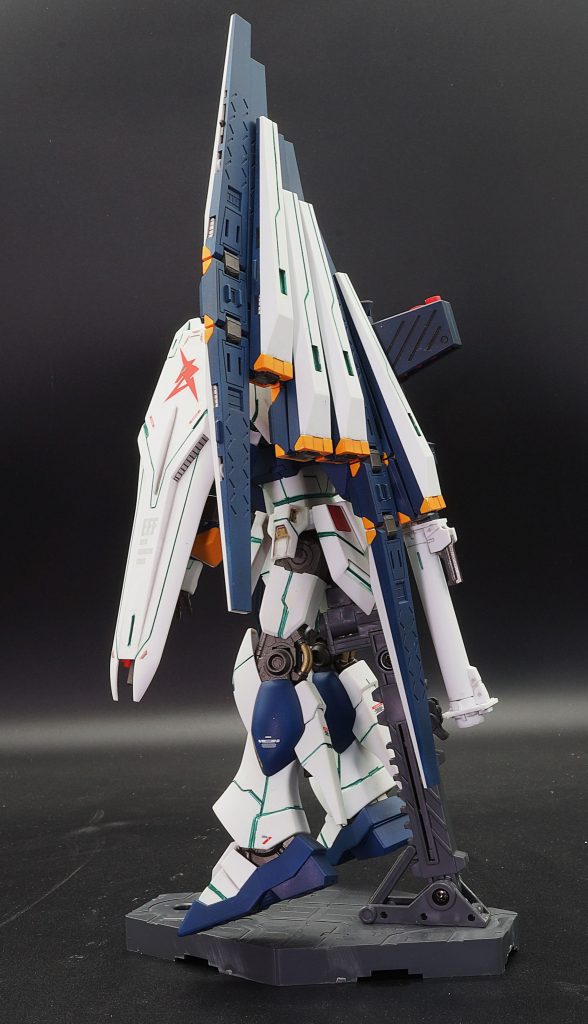 HGνガンダム全塗装–4枚目/制作者：あるむ