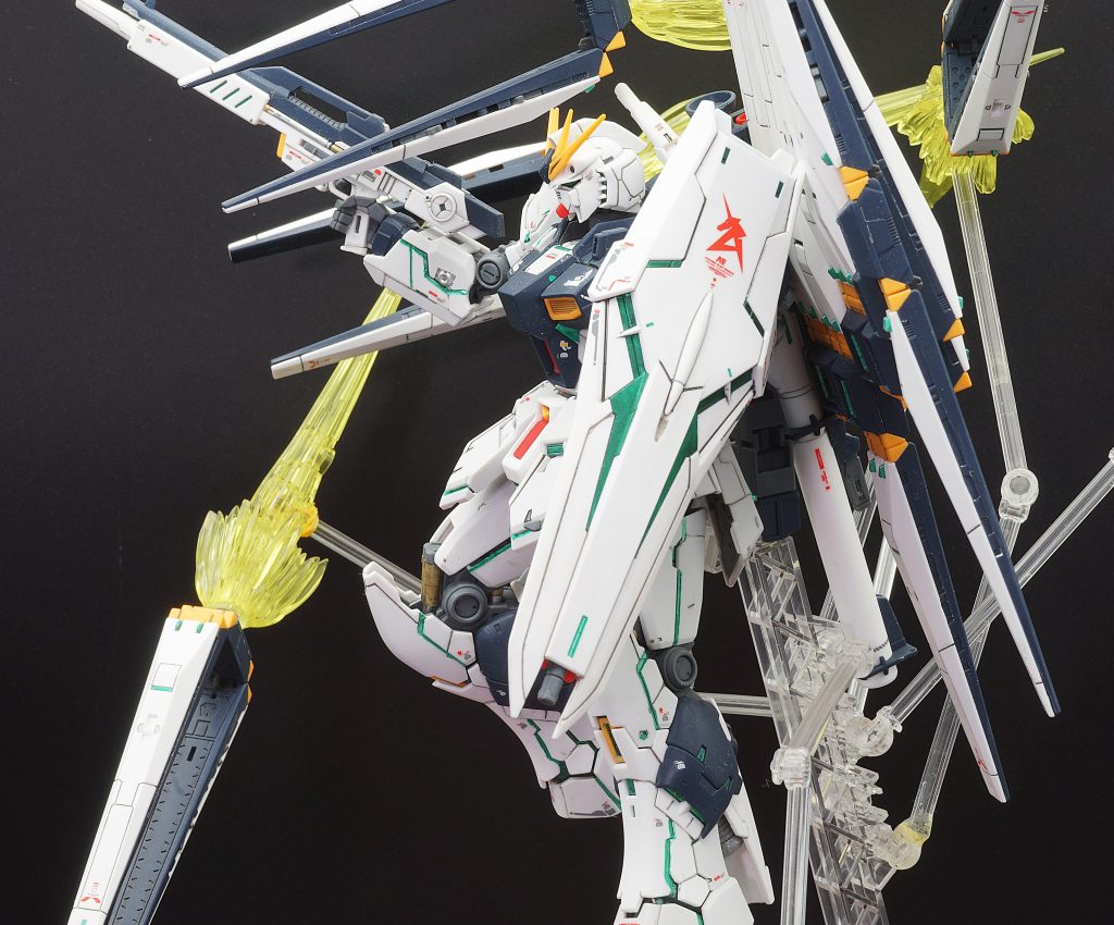 RG νガンダム部分塗装サイコフレーム増量仕上げ–3枚目/制作者:あるむ