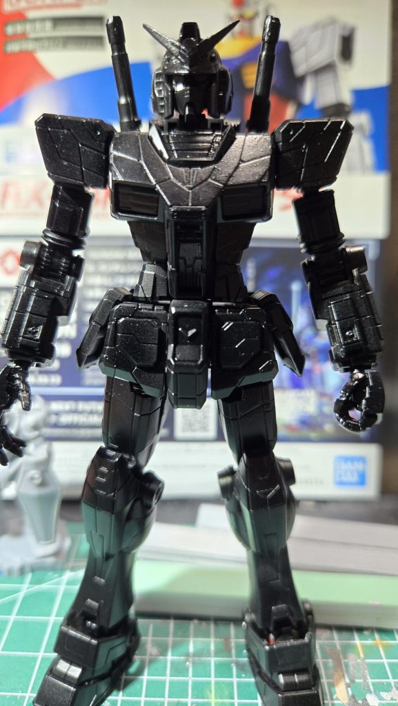 とりあえず黒に塗って