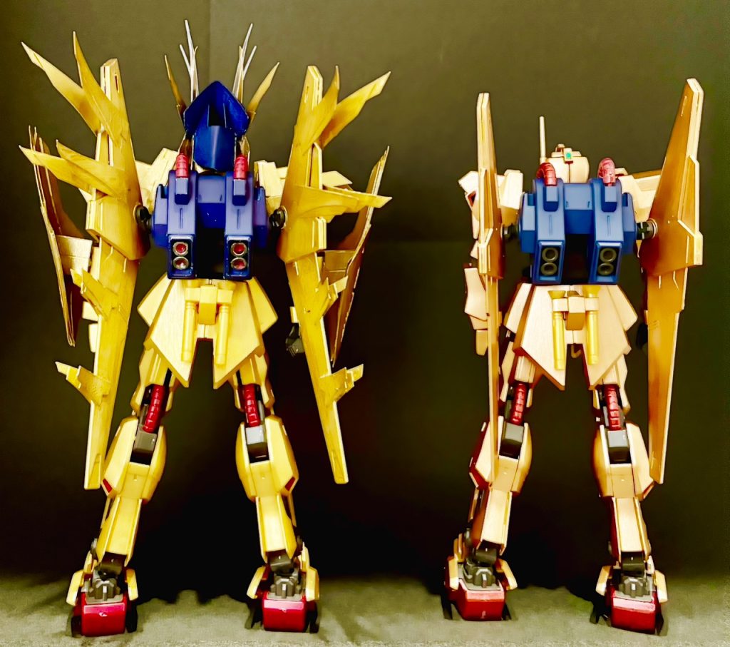 後ろ。後ろから見て頭部などの重なり合う装甲がそれぞれ違う方向に向くことを意識して作りました。