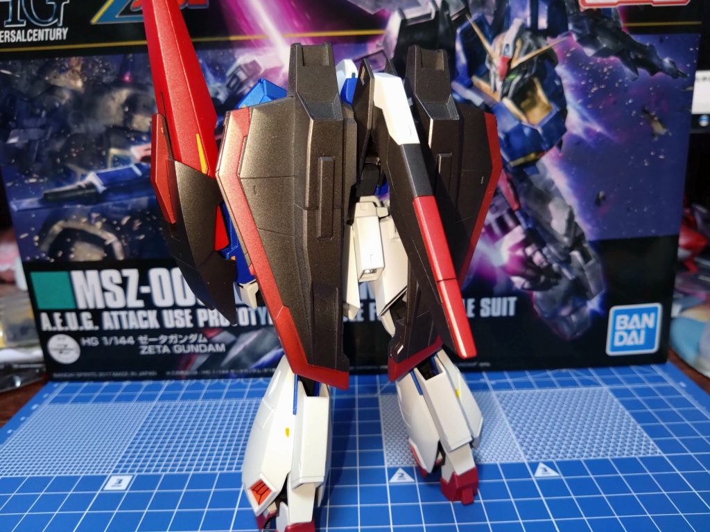 後ろ姿、mk-2のフレームにリックディアスの装甲、そして背中にフライングアーマーという部分での設計構想、カミーユ天才だなぁ