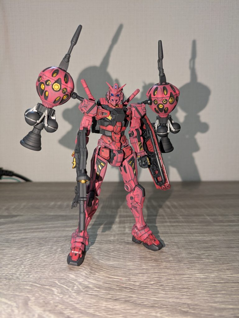 HG赤いガンダム–8枚目/制作者:@tonbei01