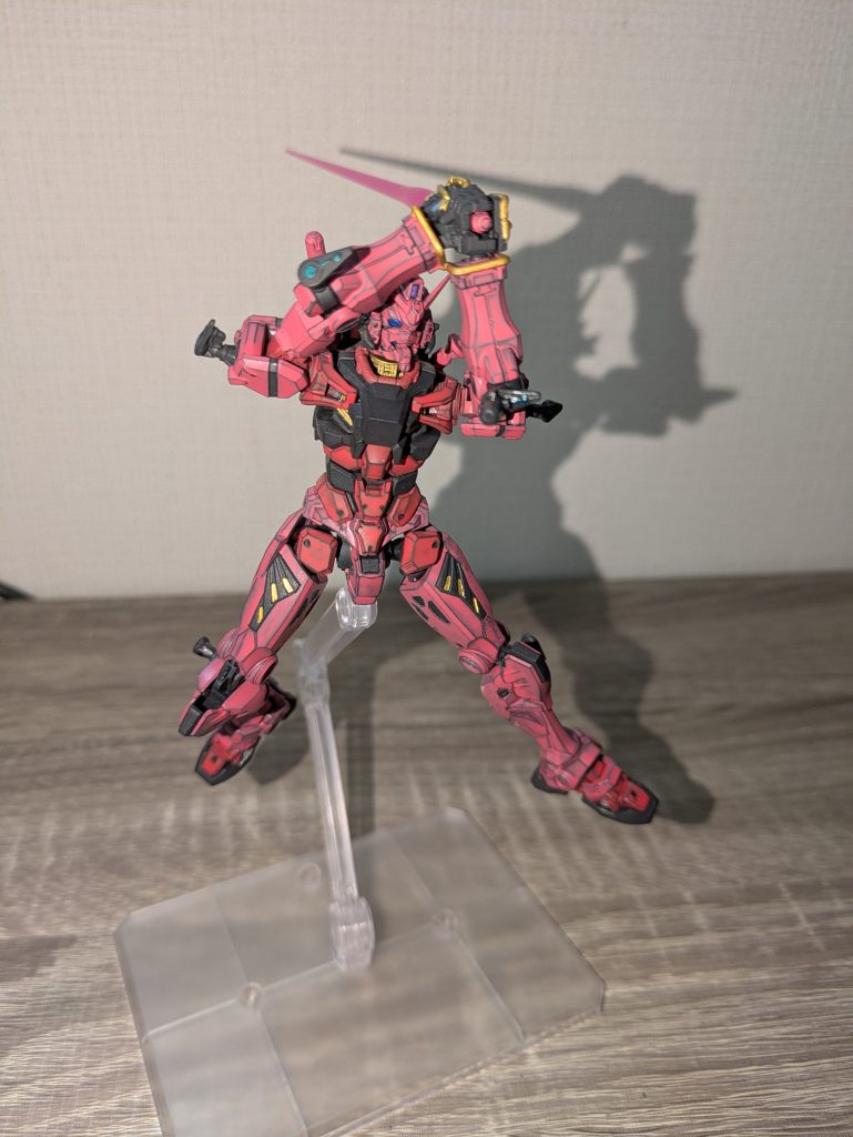 HG赤いガンダム–6枚目/制作者:@tonbei01