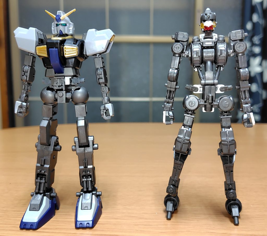 HGIBOガンダムバルバトスと並べて。内部フレーム完成度はガンダムフレーム設定のバルバトスの方が上だが四肢の再現だけでも趣深い。