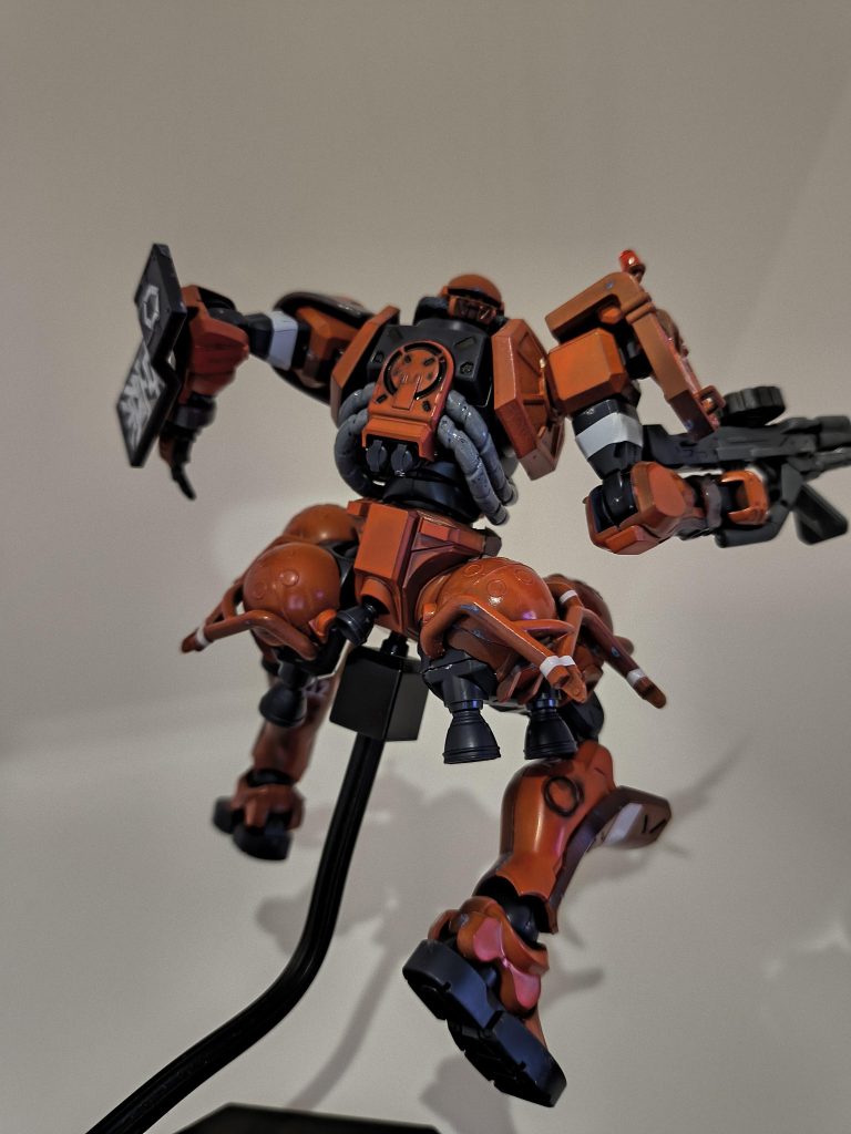 太ももタンクも面白いデザインですね〜