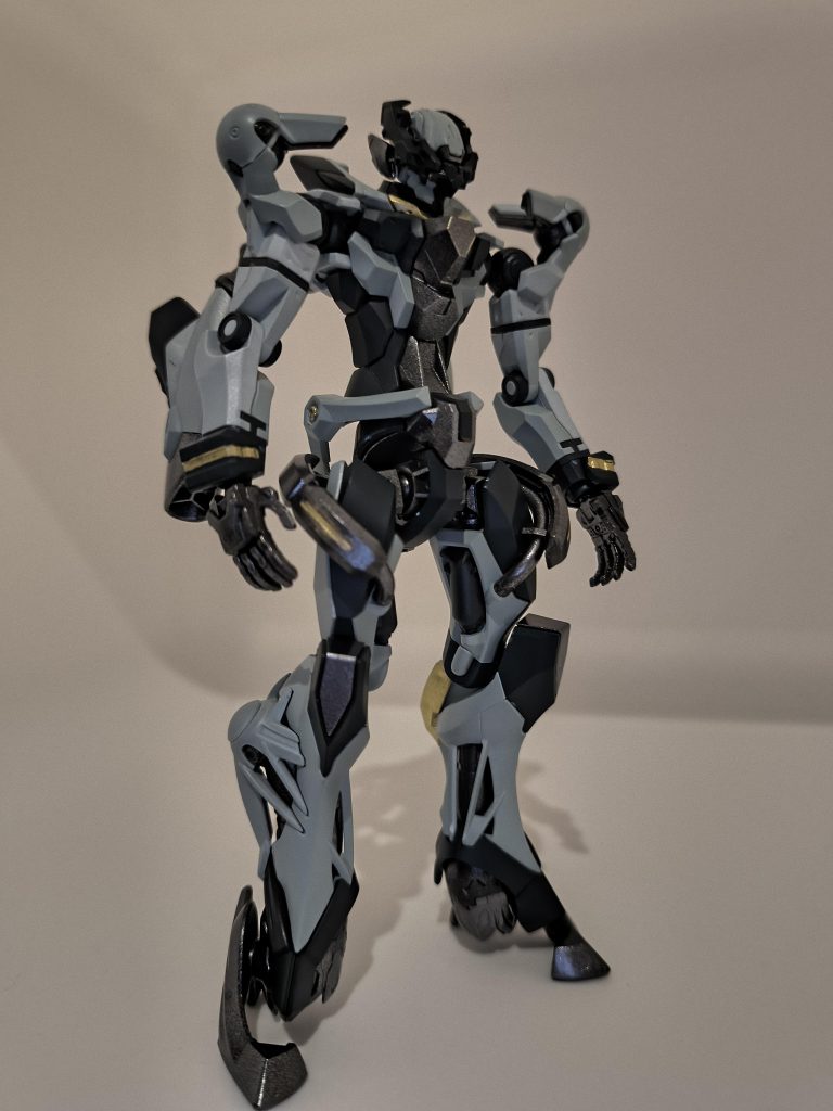 差し替えの顔パーツで通常時再現それにしても顔が小さい！見えない！子供の手を借り作成