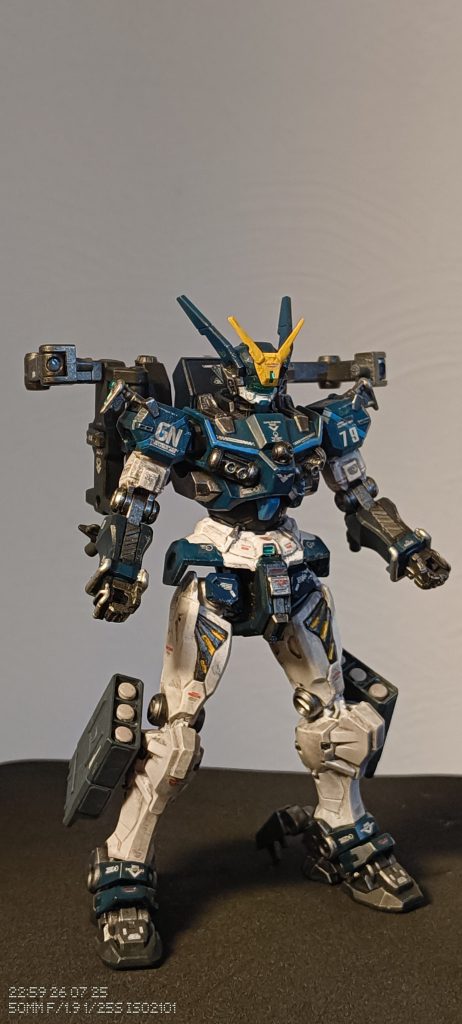 軽キャノンを見た時の印象は、顔ちっちゃ！、胸ごつい！　でした今回胸部を暗い色で塗装したこと、頭部を盛ったことで自分好みのバランスになりました