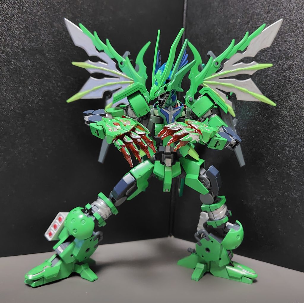 関節の可動部を増やすことで、様々なポージングも容易に出来るぞ。