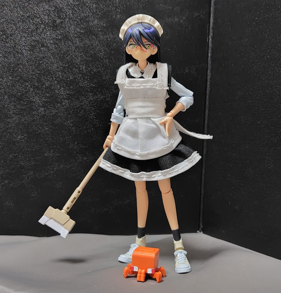 グラサンやイヤホンなどのオプションパーツもありますが、普通のメガネを付けてもらいました。属性盛りすぎたかな？脚の可動域などの不満点もありますが、出来自体は良いので、マチュを持ってるなら一緒に揃えてみてはいかがかな？※私は仕事でマチュを買えませんでした。