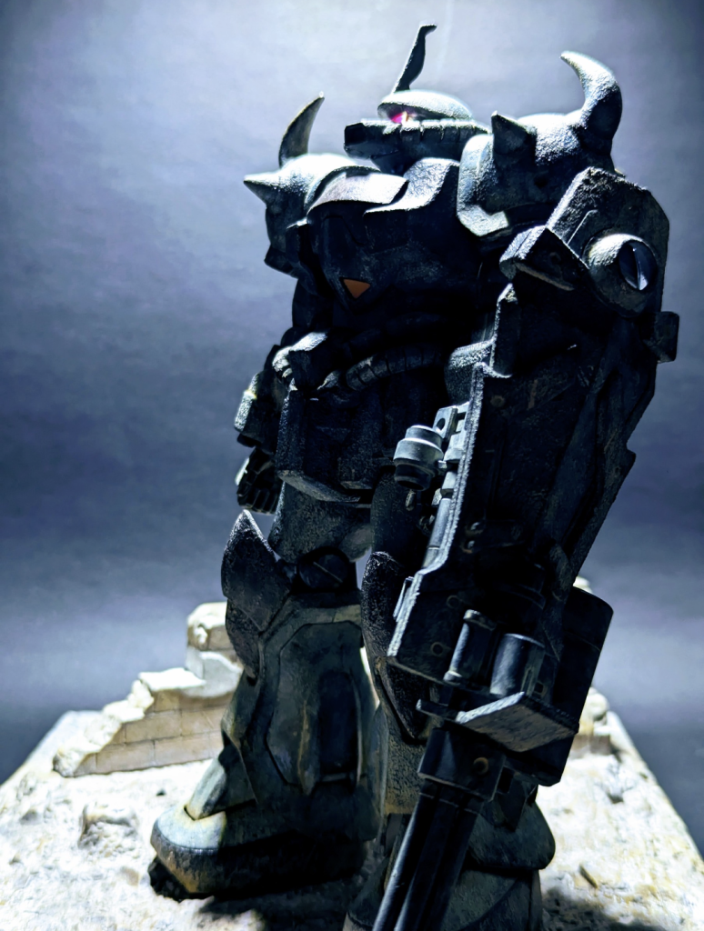 War hammerの海外勢みたいなアツアツの燃焼サーベルをやりたかったのですが難しいですね、、、白サフ⇒峰から刃へシタデルオレンジ⇒イエロー⇒焦げた鉄分を茶色チッピングしてみましたどなたか良い方法ありましたらご教授ください🙇‍♂️ 