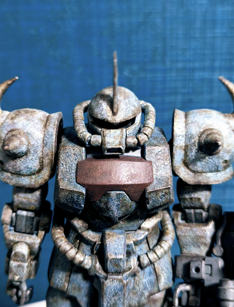 誠一さんのドムを観ながら３色土砂ウェザリング、あーでもないこーでもないと試行錯誤😅足元にも及びませんでした✨泣