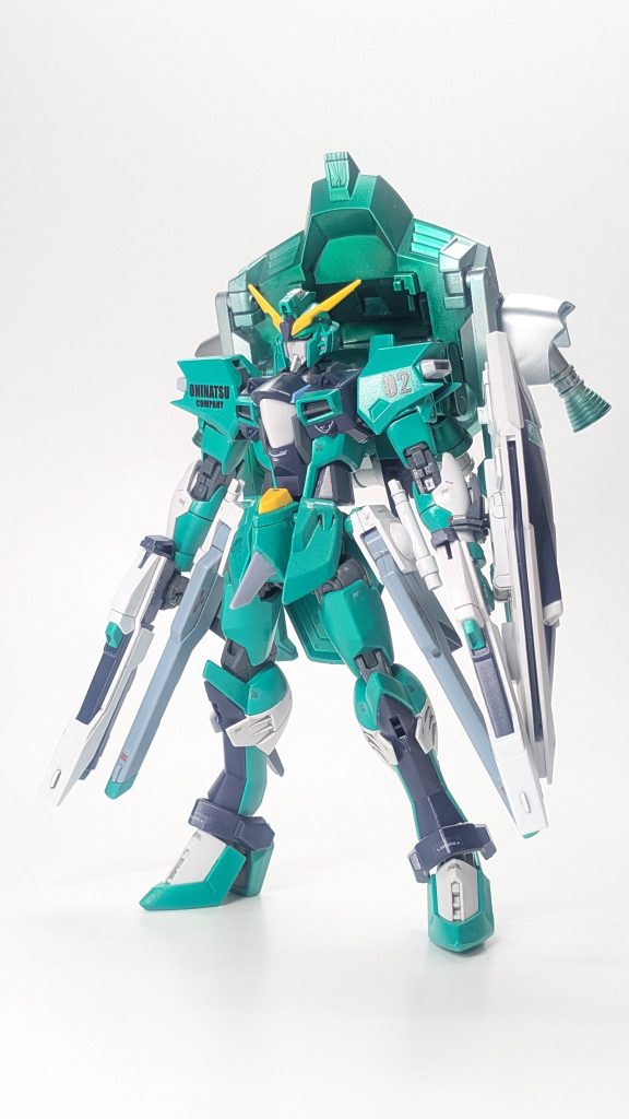 両手ライフル両サイドアーマーをレールガンに肩アーマーは張り出しを抑えたかったのでブーメランは撤去です。