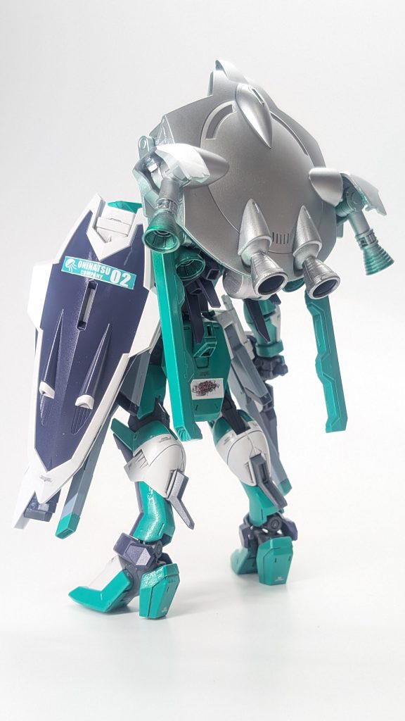 バックパックはフォビドゥンのモノを接続その際に色々弄ったりもしています。