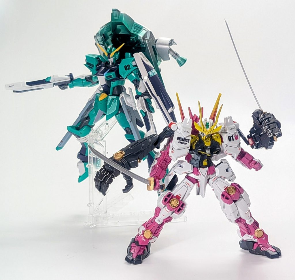 クラゲ形態初期案ではキャバリアーかぶせてクラゲっぽくとかも考えてたけど想像以上にキャバリアーがデカすぎて止めましたw夏美機とのバランスも何か悪くなるな~と。