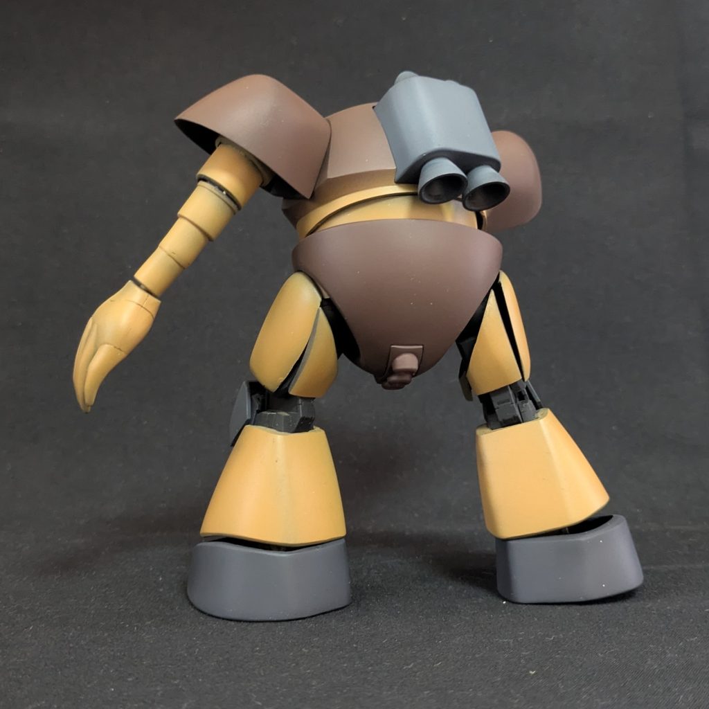 胴体、脚は内部フレームに30MMを使用。