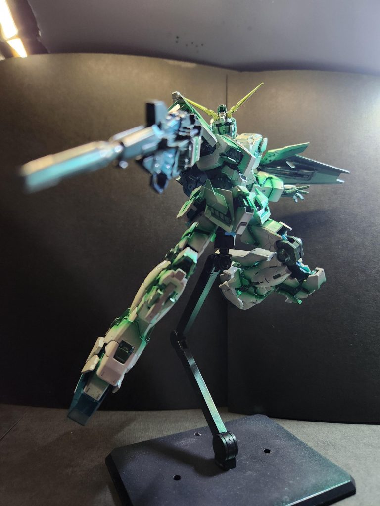 覚醒ユニコーンガンダム(デストロイモード)–6枚目/制作者:うらま