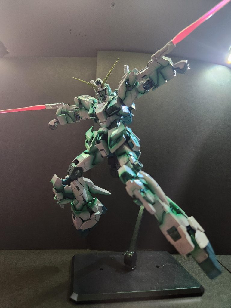 覚醒ユニコーンガンダム(デストロイモード)–8枚目/制作者:うらま