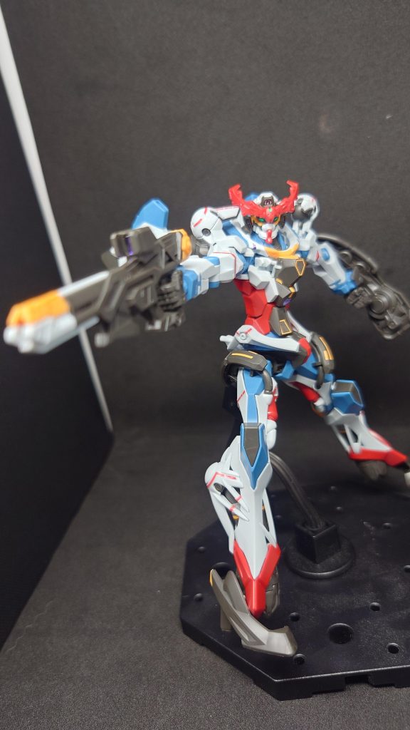 ポーズだけが中々決まらず、とりあえずポーズ取ってみました∠(　˙-˙  )／