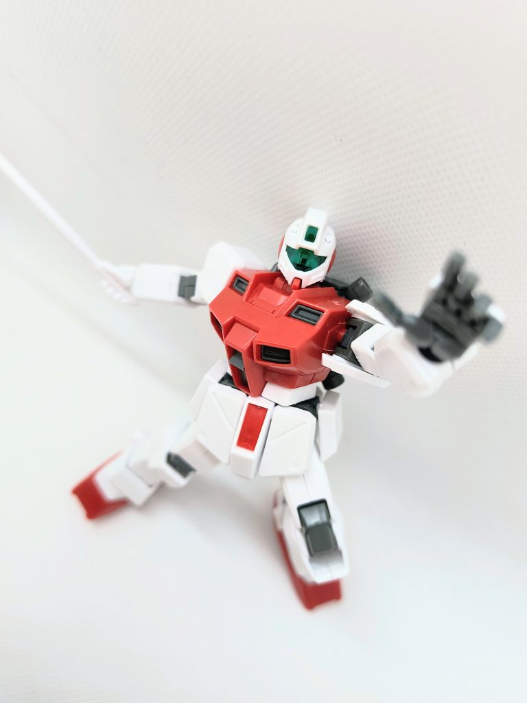 という訳でジム・コマンド(宇宙仕様)の素組みです一時期やってたジム再販祭りの時に購入できた物ですね流石に0080の昔のキットなのもあって可動域とか厳しいものがありますがこれはこれで結構好きです