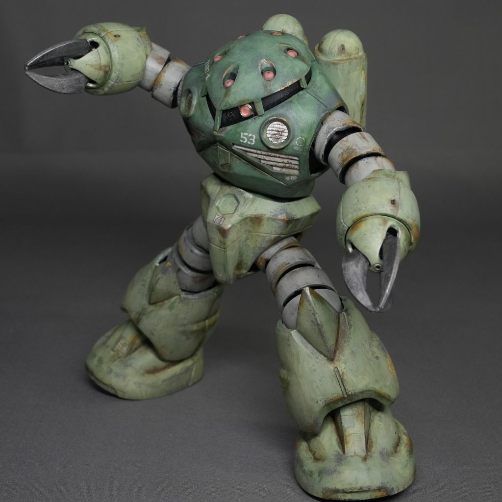 コンセプトは「あえて適当」。意外と発色してくれたので同系統の濃淡2色を一回ずつ重ねただけ。「やってみたい」というので、近くで見てた甥っ子、姪っ子にも塗ってもらいました!そういった面でも水性塗料はいいよねー。