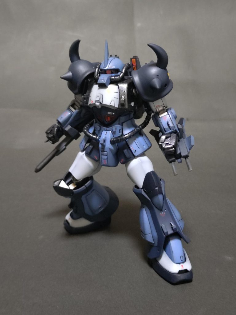 敵に狙いを定めてダッシュ❗️